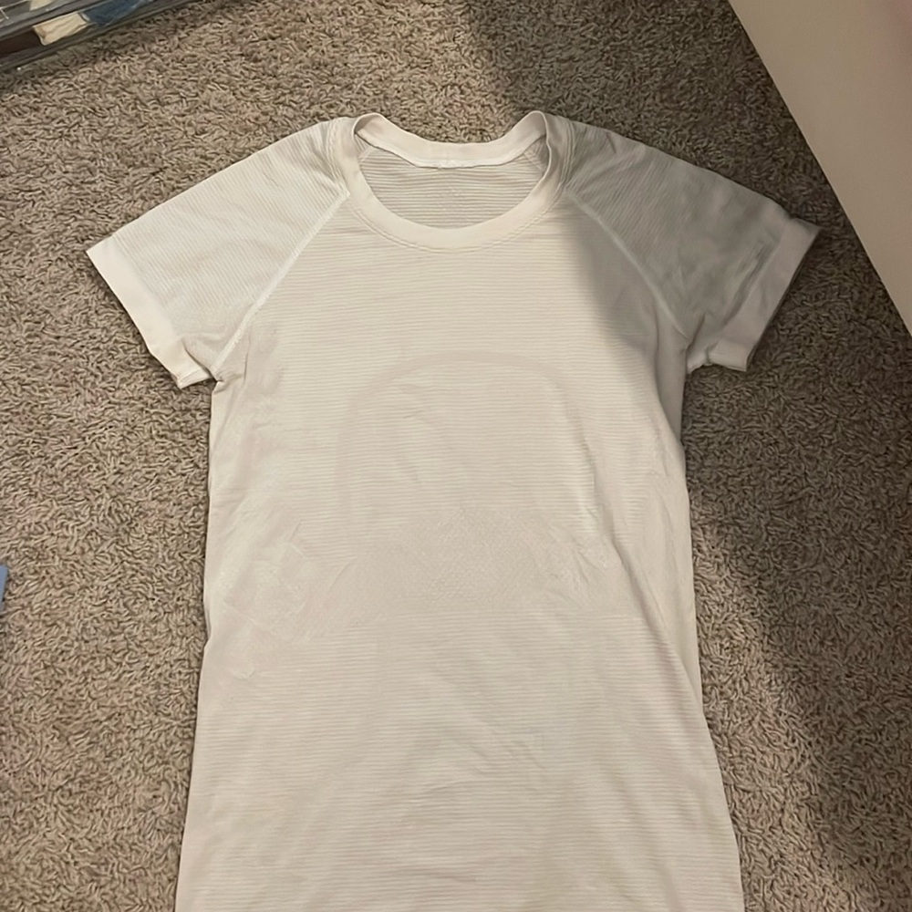 Lululemon white tee